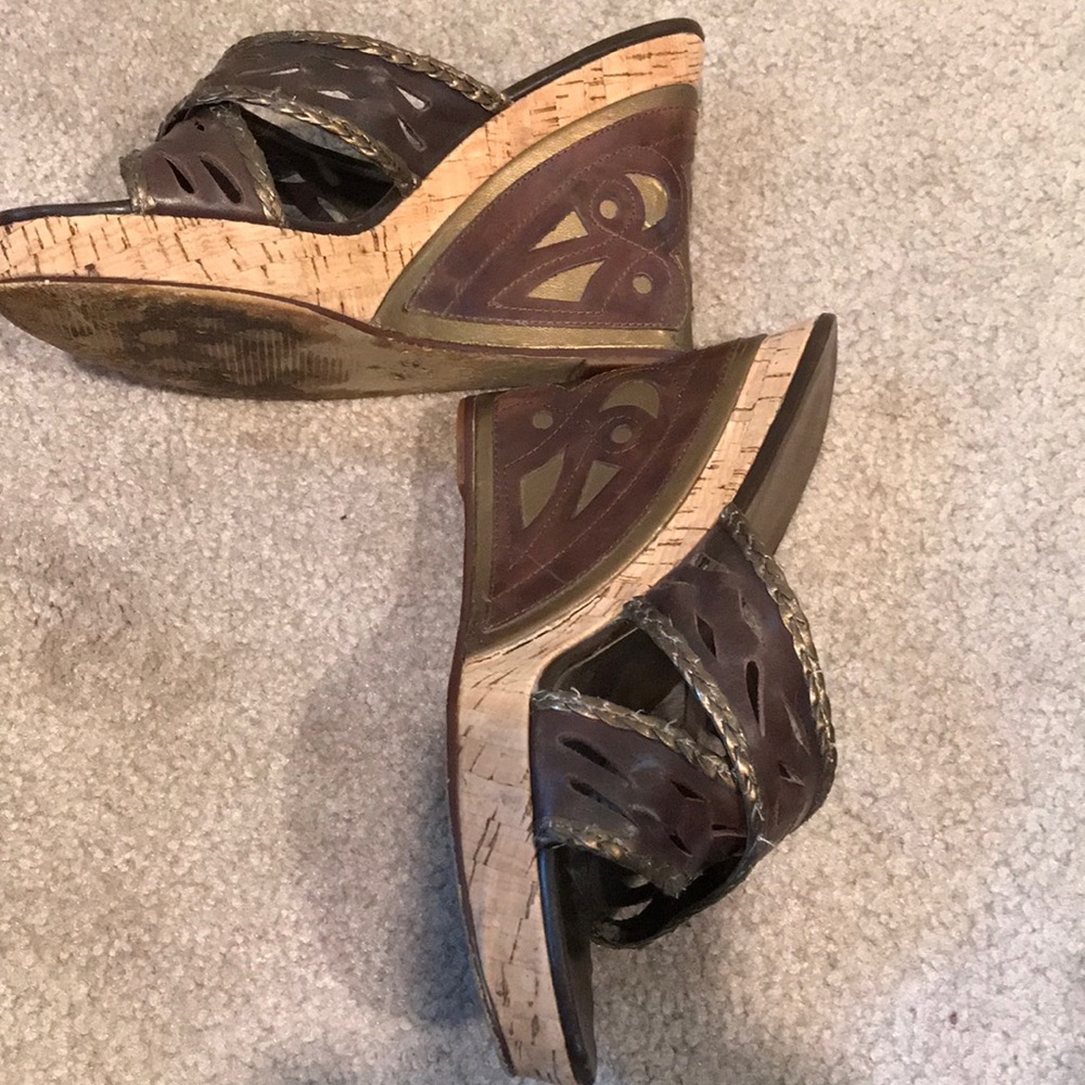 Sandals - Picture 2 of 4